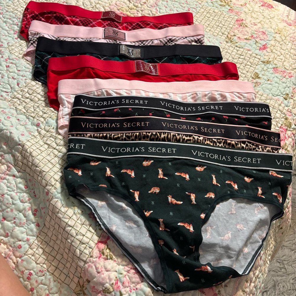 Victoria's Secret Bundle Hipster Size Large NWT 
7 Pairs